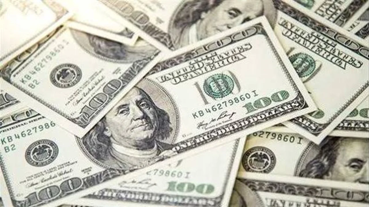 سعر الدولار يتراجع اليوم السبت 4-7-2026 في الأسواق المحلية